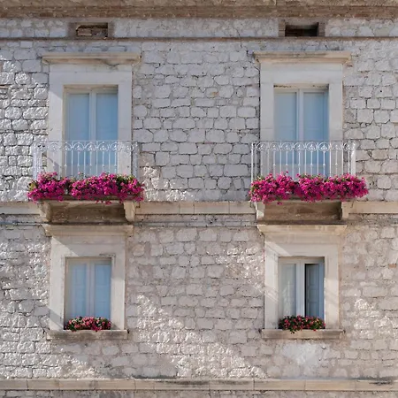 Bed & Breakfast La Dimora Di Pindaro 3*